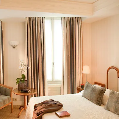 De L'arcade 3* Paris