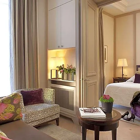 De L'arcade Hotel 3*