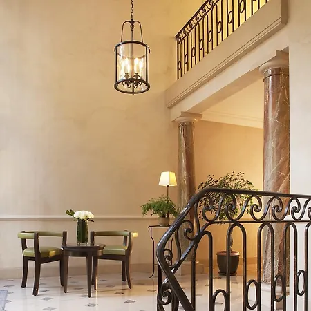 De L'arcade Hotell 3*