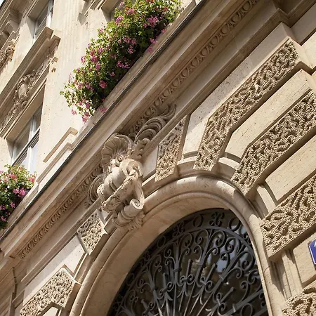 De L'arcade