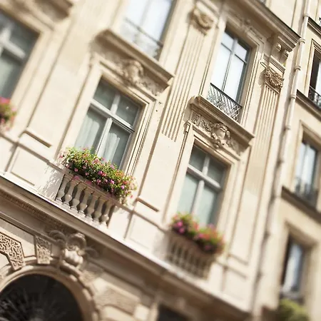 Hotel De L'arcade 3*