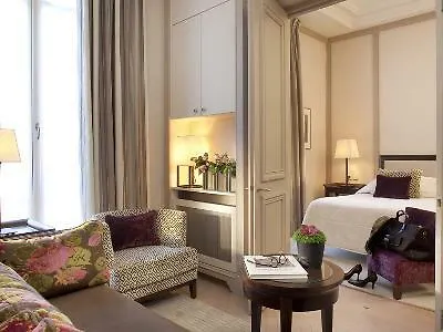 Hotel De L'arcade Paris