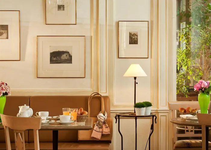 Hotel De L'arcade Parigi