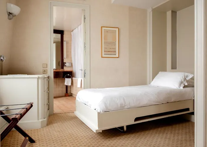 De L'arcade Hotel 3*