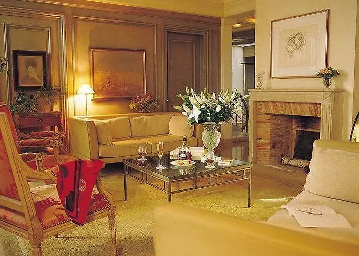 De L'arcade Hotel 3*