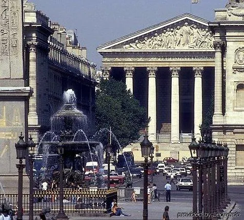 De L'arcade Hotel 3*