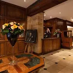 De L'arcade Hotel 3*