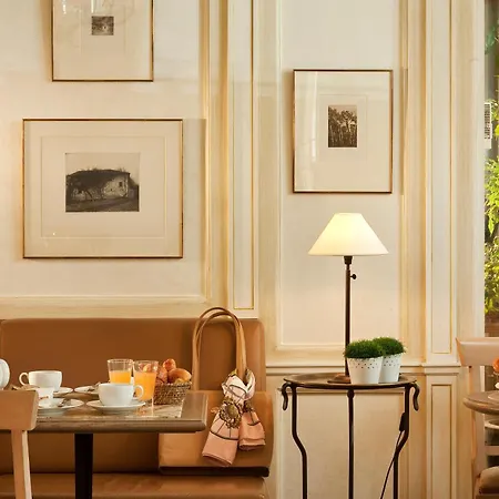 Hotel De L'arcade Paris